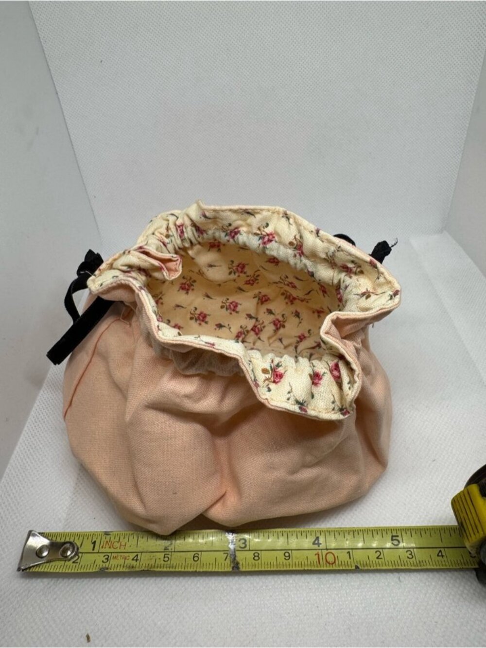 Gucci Beauty Cosmetic Pouch Set of 2 Pink & Beige Drawstring Bags 0892 - Picture 8 of 14
